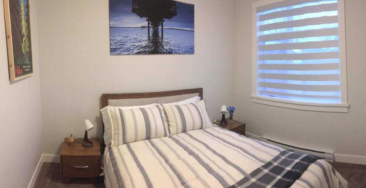 Mollys Cottage-The Suite On Vancouver Island Near Yyj Airport And The Wa And Bc Ferries North Saanich Exterior photo